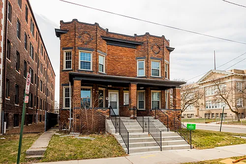 1195 Clark St Photo 1