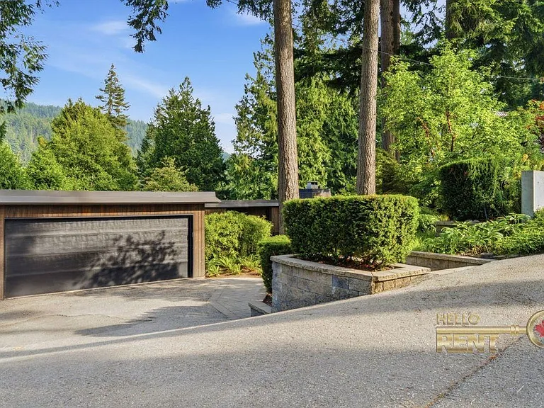 6510 Madrona Cres — Photo 4