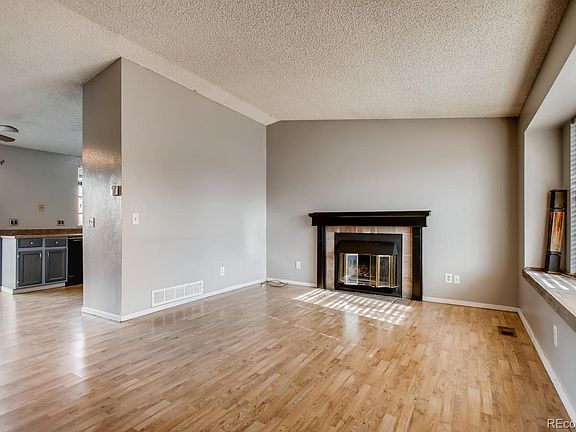 4th image of 9415 Clermont Dr