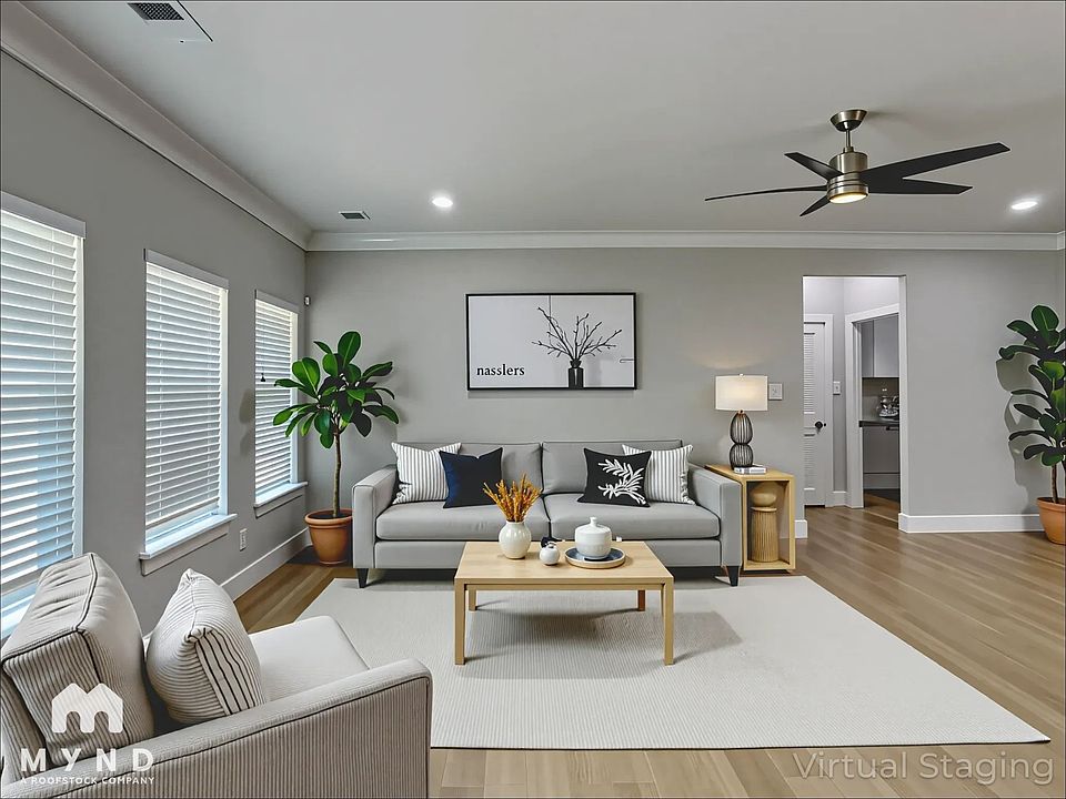 1st image of 2417 Creek Dr