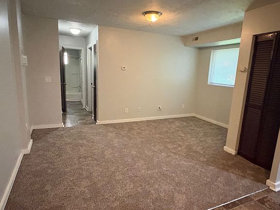 3rd image of 1855 Cliffview Rd #A-7