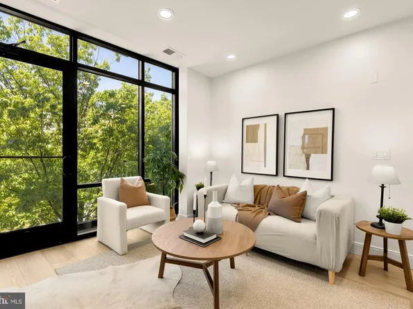 4111 Connecticut Ave NW APT 302, Washington, DC 20008