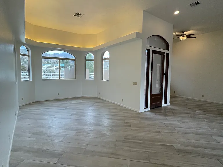 10745 Pinon Ave — Photo 4