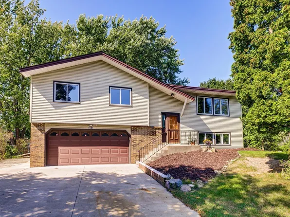 4501 Bramblewood Ave, Vadnais Heights, MN 55127