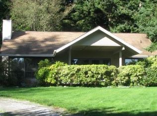 9475 Windsong Loop NE, Bainbridge Island, WA 98110