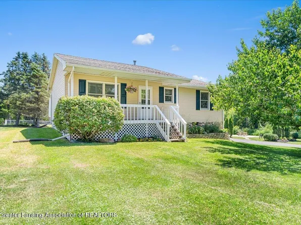 7970 Hartel Rd, Grand Ledge, MI 48837