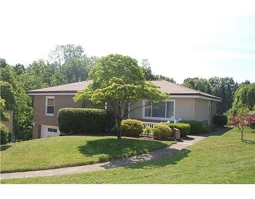 673 Degregory Dr photo 1
