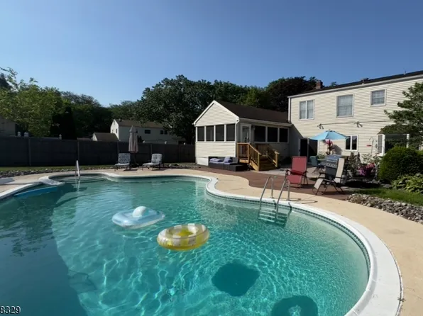 15 Grier Rd, Franklin Twp., NJ 08873