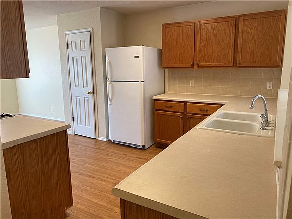3rd image of 109 David Dr