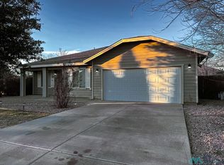 81 Bent Tree Rd, Roswell, NM 88201