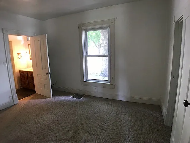 113 W Dewey St — Photo 12