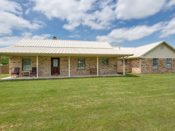 710 Arapaho Dr, Tioga, TX 76271