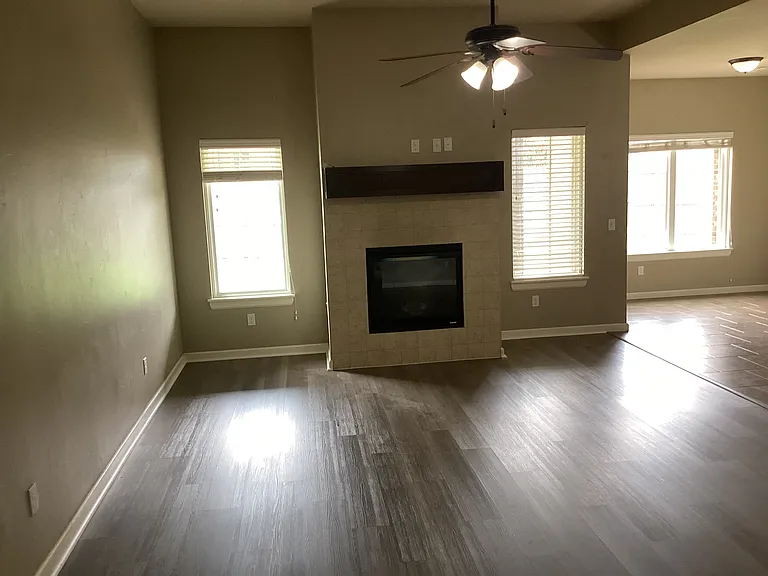 11721 SW 22nd Ter — Photo 5