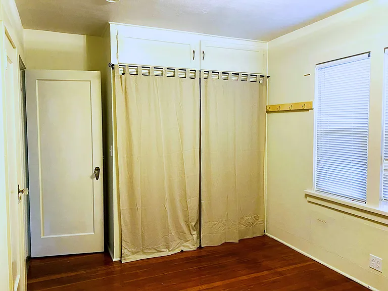 primary bedroom, closet