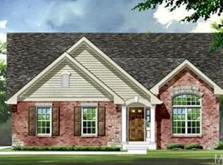 931 Twin Pine Dr, Saint Louis, MO