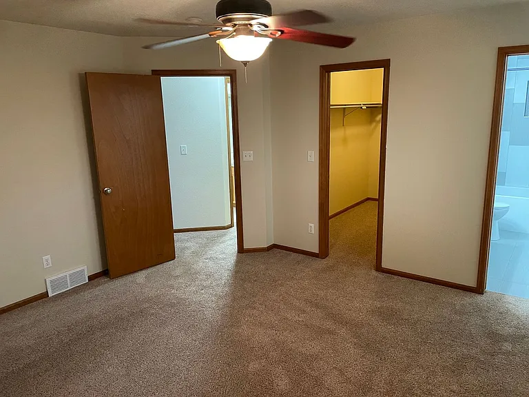494 S Tamera Ave — Photo 21