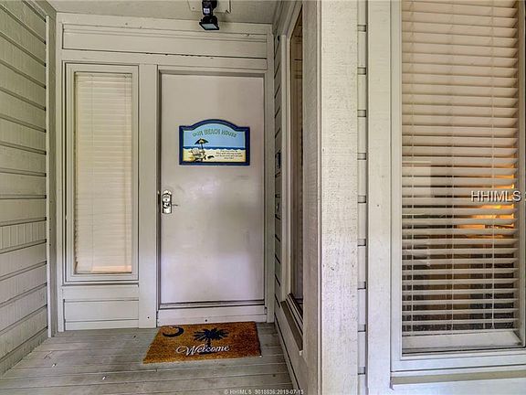 2nd image of 20 Queens Folly Rd Unit 1881