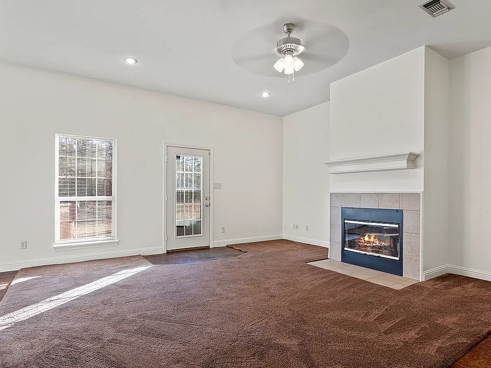 2nd image of 200 Forrest Hill Rd