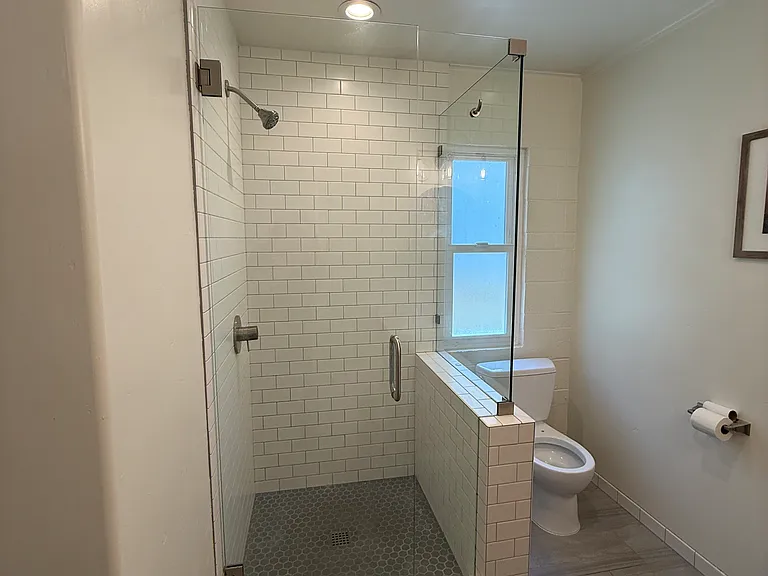 324 E Carrillo St #B — Photo 12