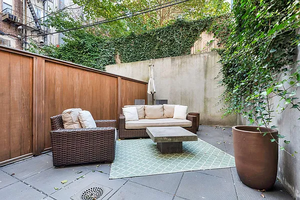 Sold by Compass | media 10