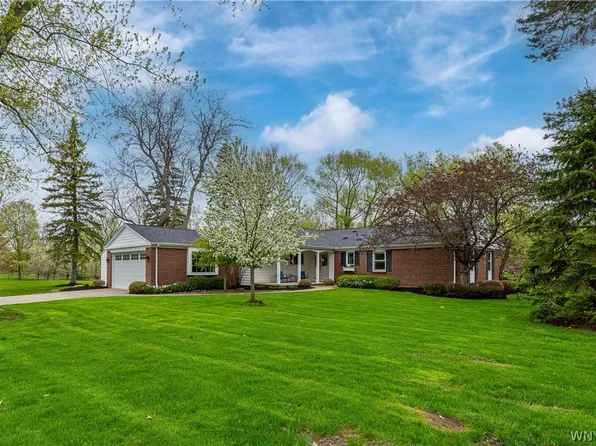 5 Knollwood Ln, Buffalo, NY 14221