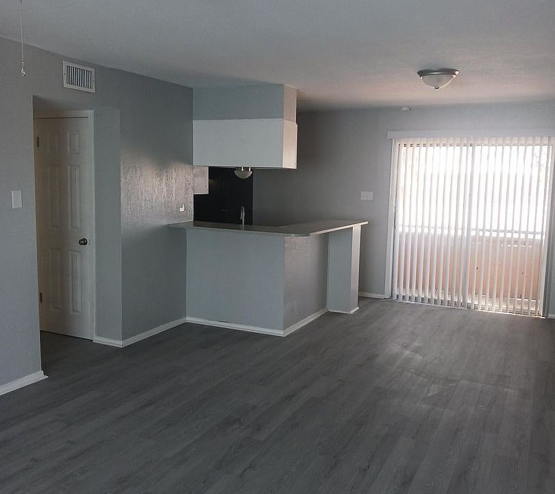 Cross Keys Apartments - 1222 S Abe St San Angelo TX | Zillow