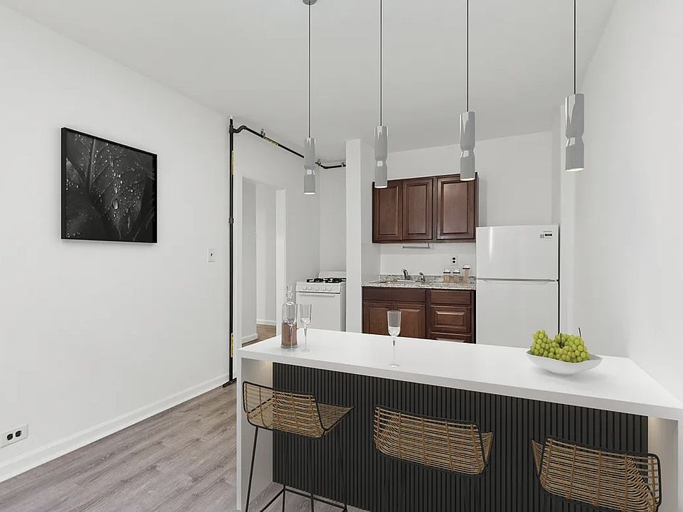 2nd image of 201 W 108th St APT 51