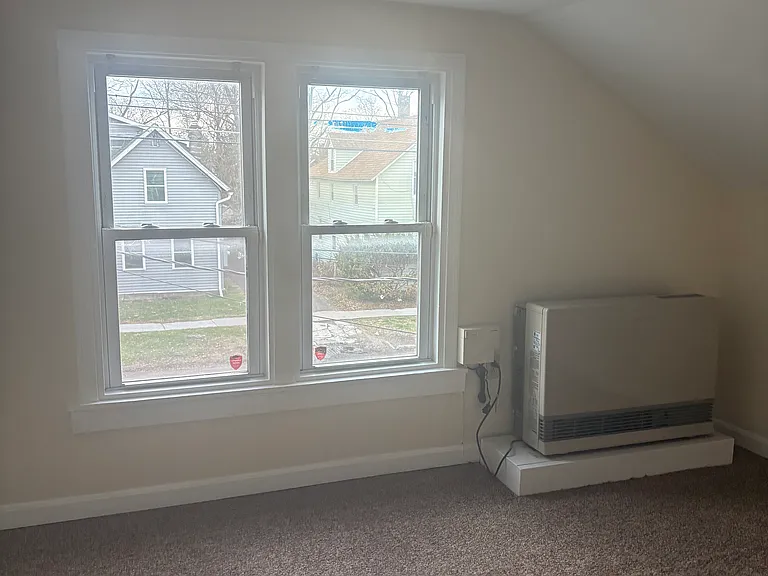 216 Elmwood Ave #B — Photo 2