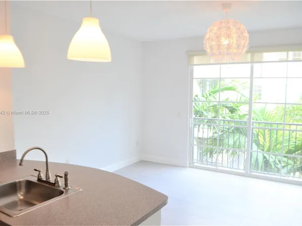 533 NE 3rd Ave APT 446, Fort Lauderdale, FL 33301