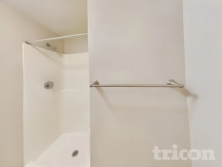 7010 S Park Dr — Photo 14