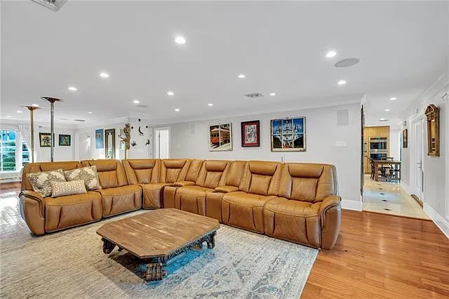 5555 Marcia Ave — Photo 9