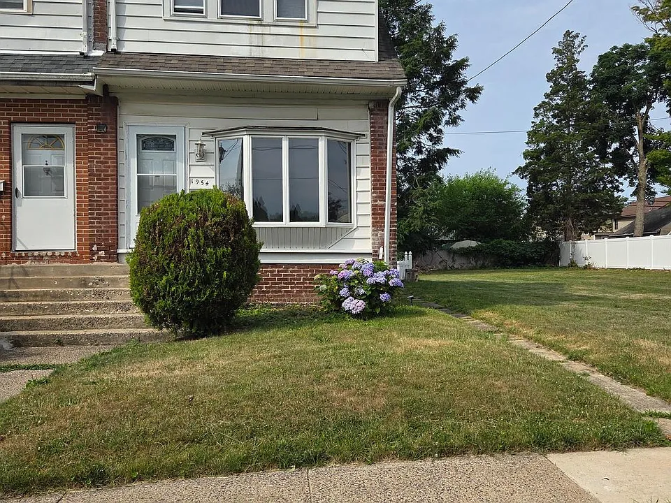1954 Kohl St