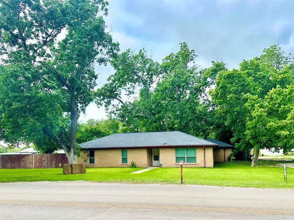 304 Oak St, Clyde, TX 79510