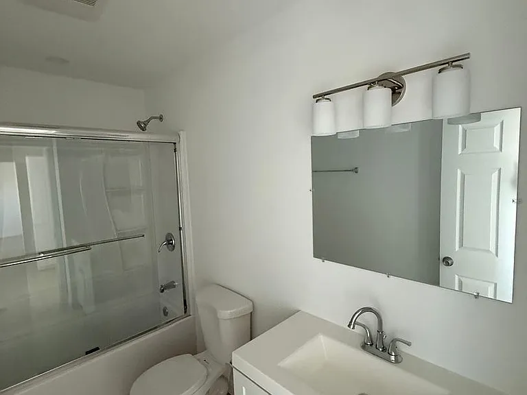 22026 Saticoy St — Photo 13