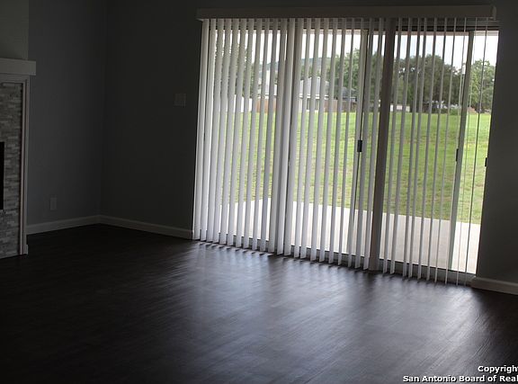 4th image of 324 Watts Ln
