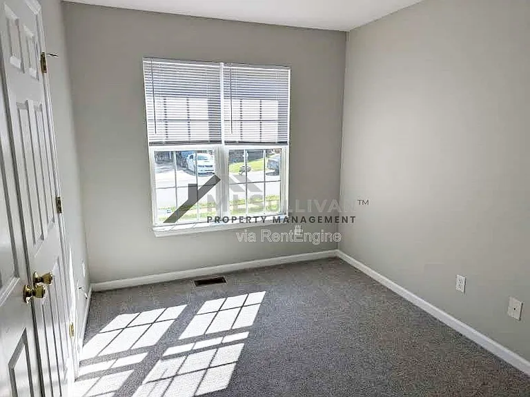 200 Belle Ct — Photo 12