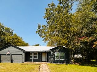 702 W Main St, Ladonia, TX 75449