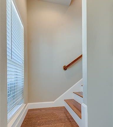 4th image of 1608 Carpenter Dr