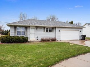 3509 S Blackberry Ct, Appleton, WI 54915