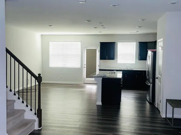 142 Hunston Dr, Holly Springs, NC 27540