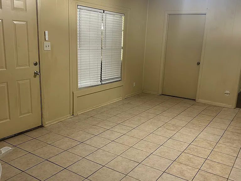 4211 Jan Cir E — Photo 4