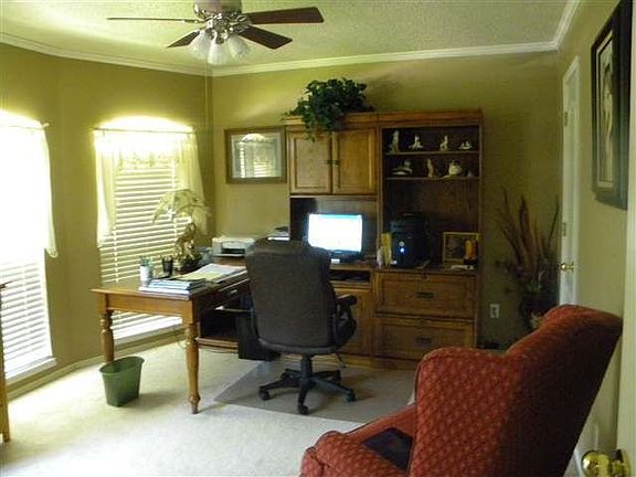 2nd image of 6002 Sandlin Ave