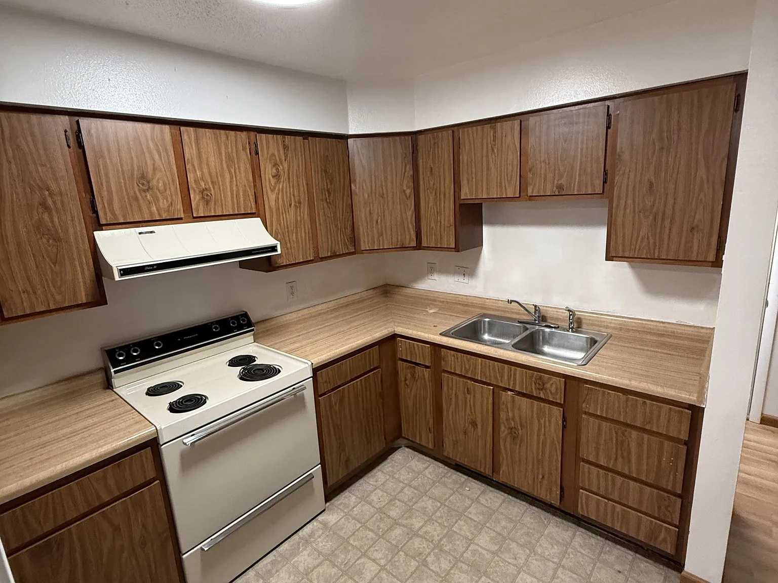 725 South 11th Street — Photo 4