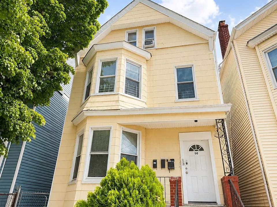 50 S 12th St #2