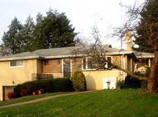 227 Laurel Dr, Greensburg, PA 15601