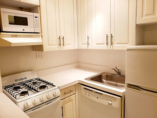Rented by Corcoran | media 5