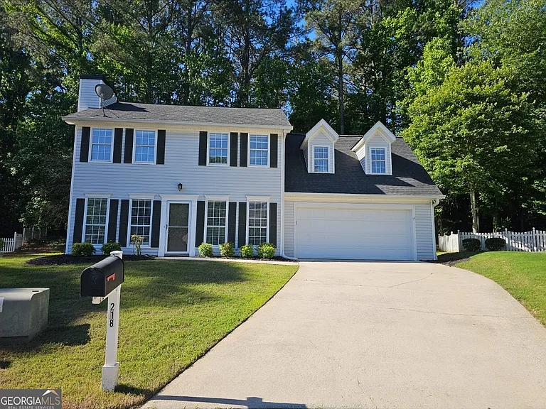 218 Preston Cir — Photo 2