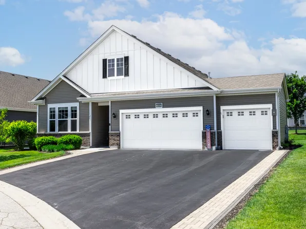 1043 Carolina Ct, Hampshire, IL 60140
