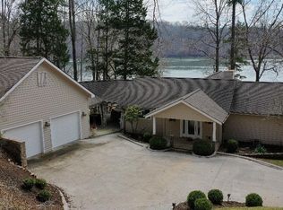 103 Cedar Creek Pt, La Follette, TN 37766