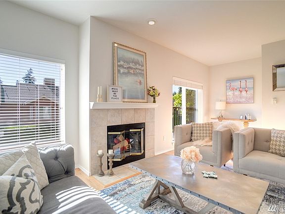 2nd image of 9307 176th Pl NE Unit 1